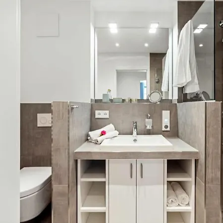 With 2 Bedrooms * زنغست