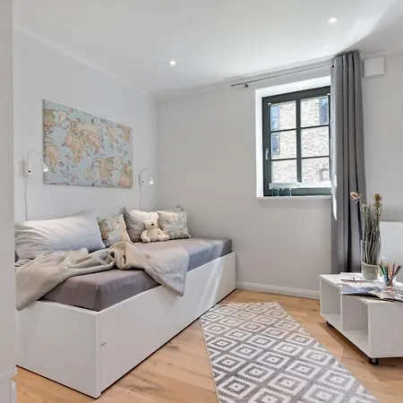 With 2 Bedrooms بيت للعطل