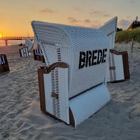 With 2 Bedrooms بيت للعطل *