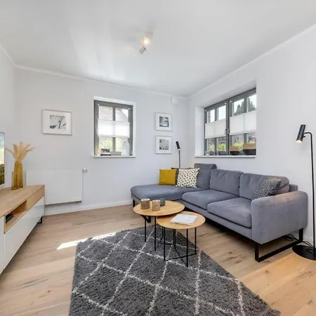 With 2 Bedrooms بيت للعطل