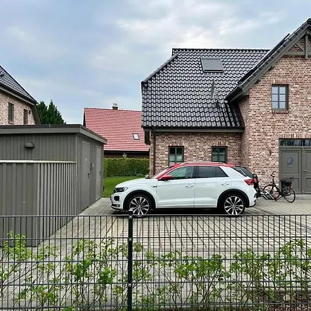 With 2 Bedrooms زنغست